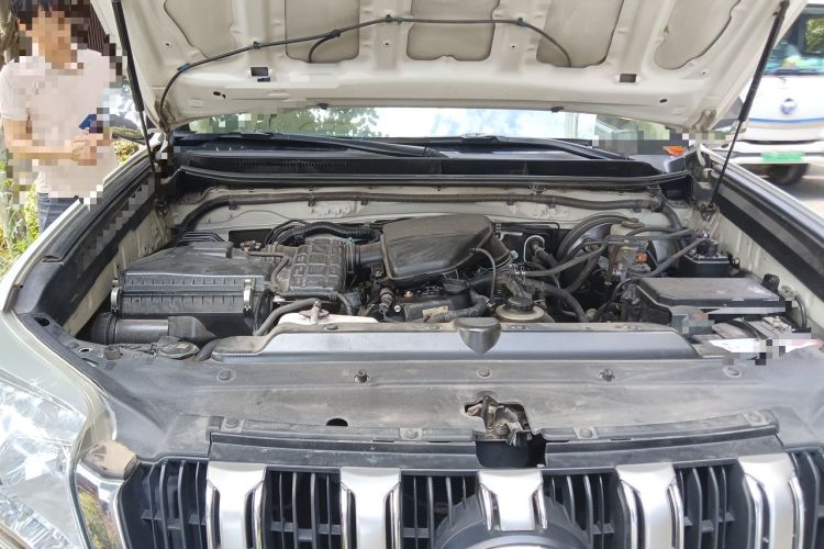 Used Toyota Prado  Engine Bay