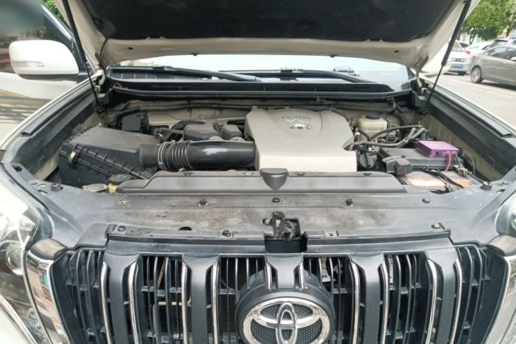 Used Toyota Prado 2016 3.5L Automatic TX-L Engine Bay