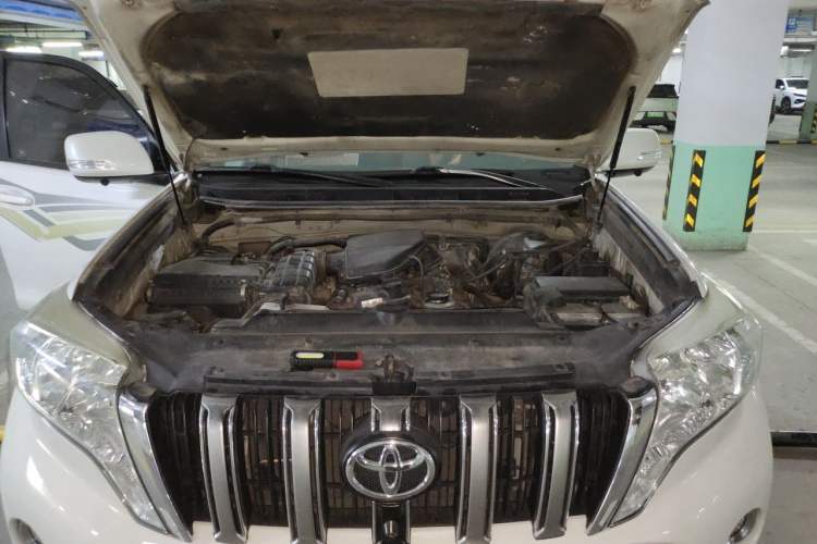 Used Toyota Prado 2016 2.7L Automatic Standard Edition Engine Bay
