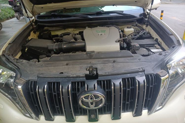 Used Toyota Prado 2016 3.5L Automatic TX-L Engine Bay