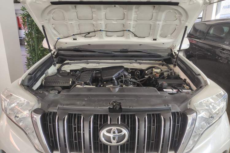 Used Toyota Prado 2016 2.7L Automatic Standard Edition Engine Bay