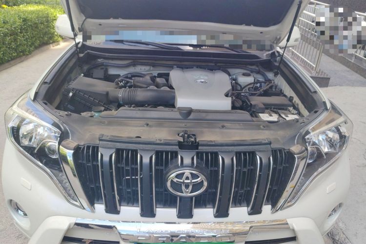 Used Toyota Prado 2016 3.5L Automatic TX-L Engine Bay
