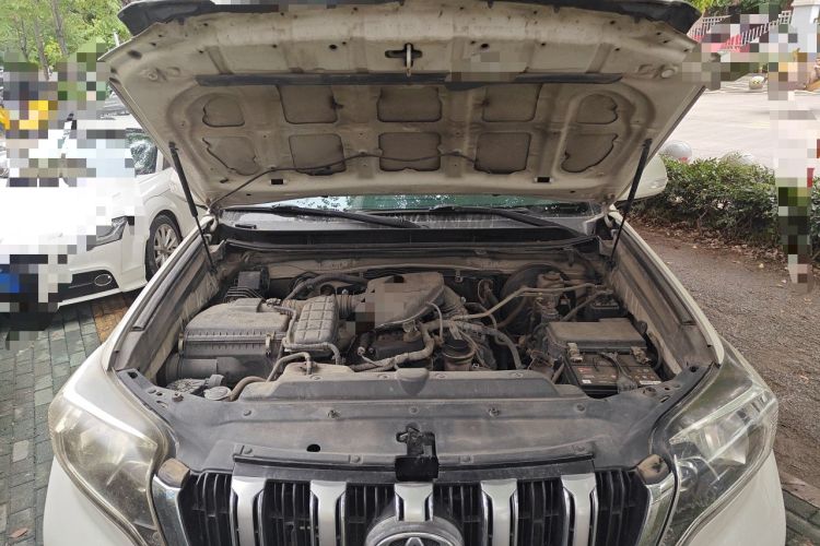 Used Toyota Prado 2016 2700 TX 7-Seater Middle East Version Engine Bay