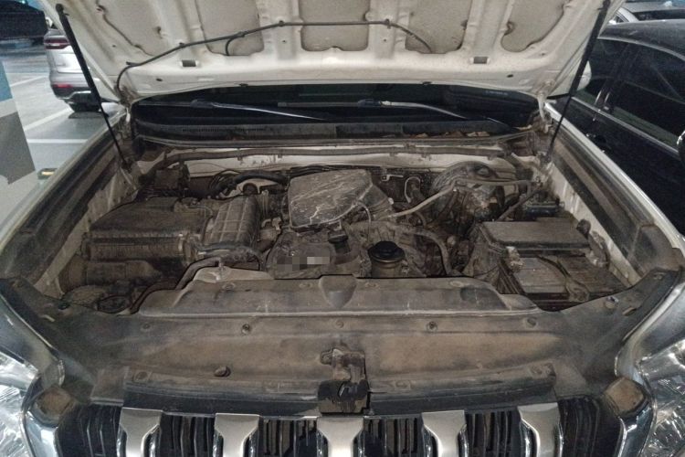 Used Toyota Prado  Engine Bay