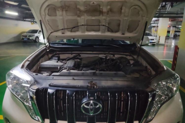 Used Toyota Prado 2016 2700 TX 7-Seater Middle East Version Engine Bay