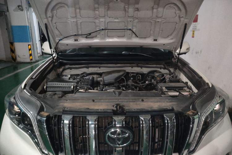 Used Toyota Prado 2016 2.7L Automatic Standard Edition Engine Bay