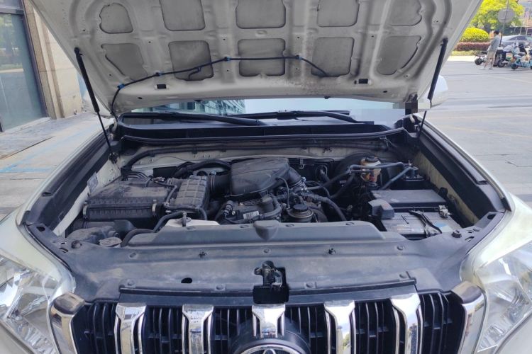 Used Toyota Prado 2016 2.7L Automatic Standard Edition Engine Bay