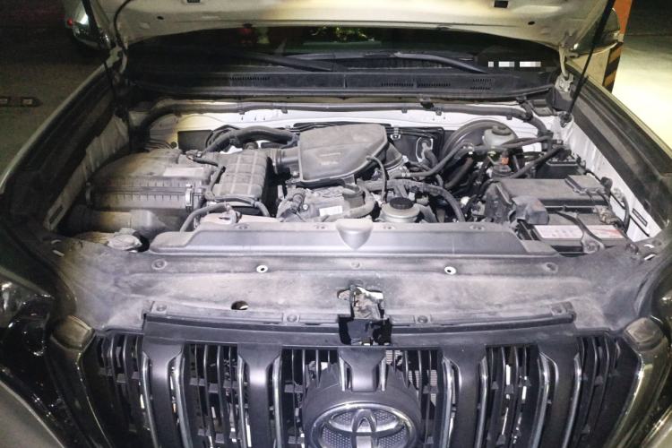 Used Toyota Prado  Engine Bay