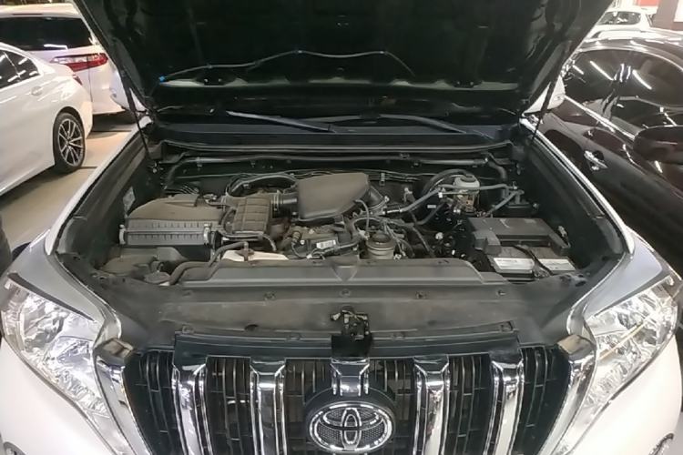 Used Toyota Prado 2016 2.7L Automatic Standard Edition Engine Bay