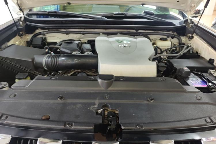 Used Toyota Prado 2016 3.5L Automatic TX-L Engine Bay