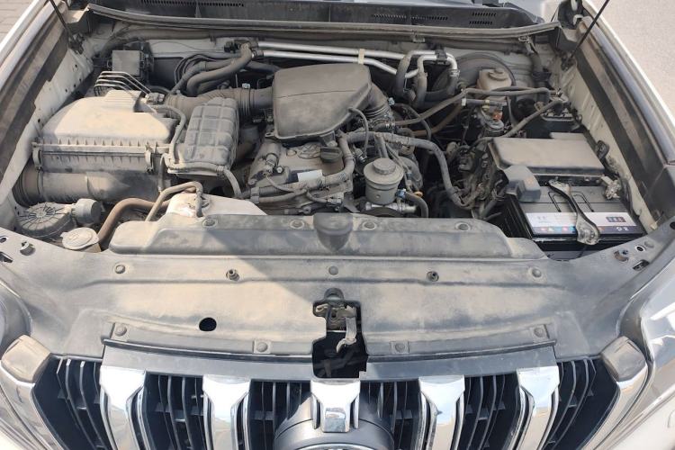 Used Toyota Prado  Engine Bay