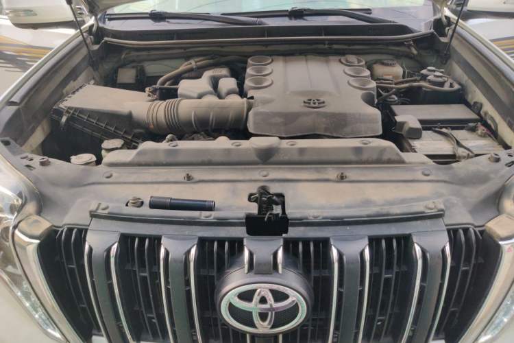 Used Toyota Prado  Engine Bay