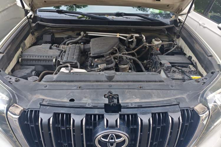 Used Toyota Prado  Engine Bay