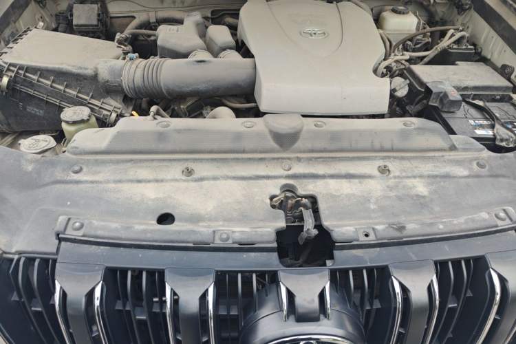 Used Toyota Prado 2016 3.5L Automatic TX-L Engine Bay