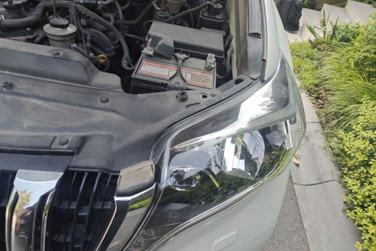 Used Toyota Prado  Engine Bay Left