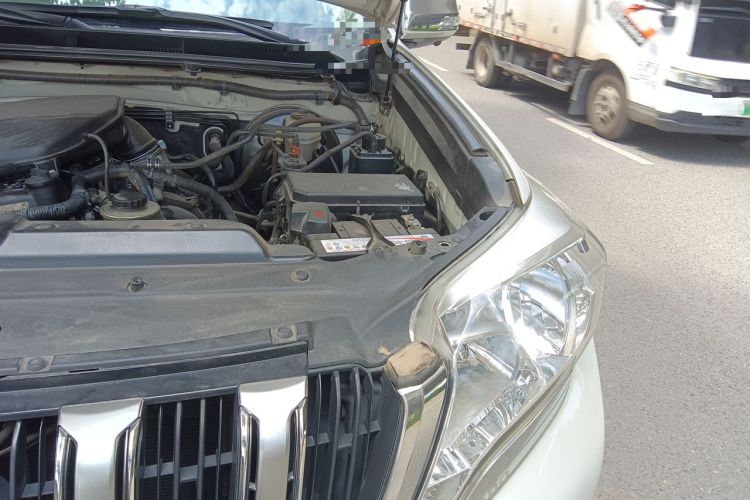 Used Toyota Prado  Engine Bay Left