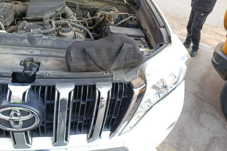 Used Toyota Prado 2016 2.7L Automatic Standard Edition Engine Bay Left