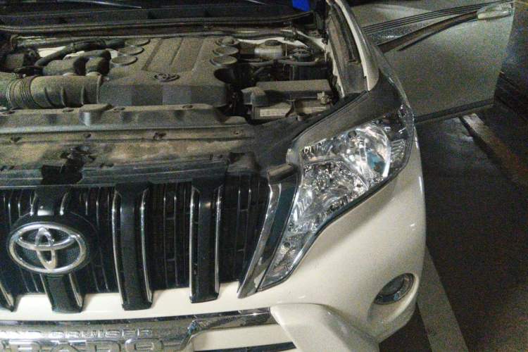 Used Toyota Prado  Engine Bay Left