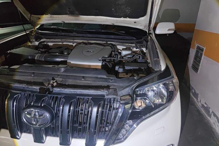 Used Toyota Prado 2016 3.5L Automatic TX-L Engine Bay Left