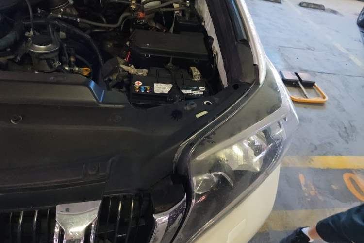 Used Toyota Prado  Engine Bay Left