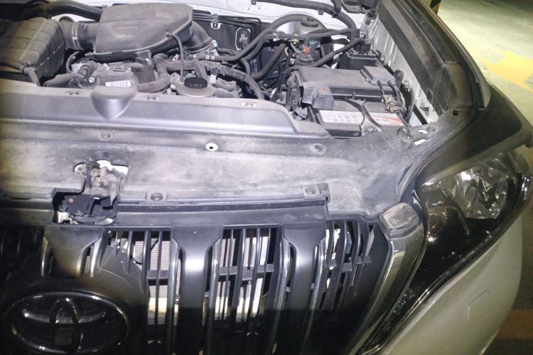 Used Toyota Prado  Engine Bay Left