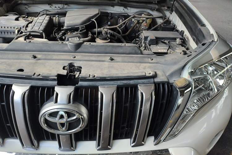 Used Toyota Prado  Engine Bay Left