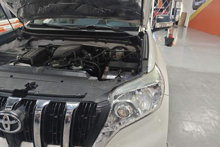 Used Toyota Prado 2016 2700 TX 5-Seater Middle East Version Engine Bay Left