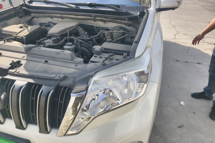Used Toyota Prado 2016 2.7L Automatic Standard Edition Engine Bay Left