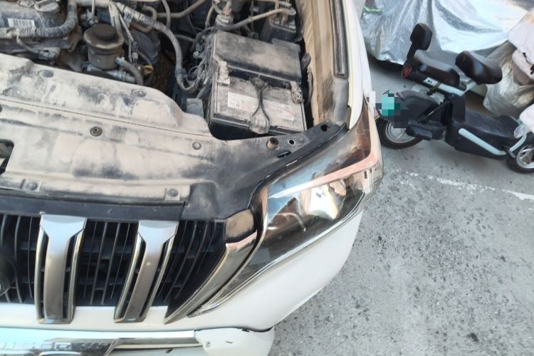 Used Toyota Prado  Engine Bay Left