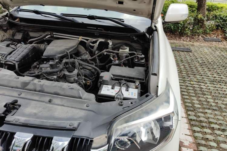 Used Toyota Prado  Engine Bay Left
