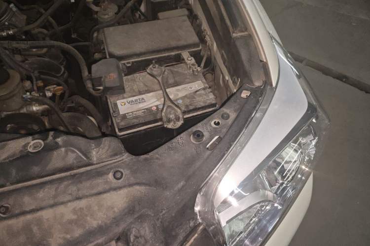 Used Toyota Prado  Engine Bay Left