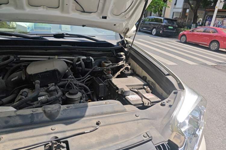 Used Toyota Prado  Engine Bay Left