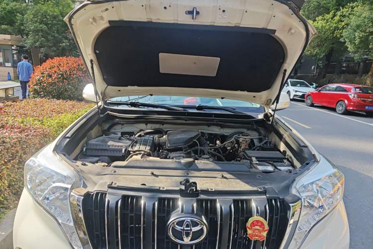 Used Toyota Prado 2016 2.7L Automatic Standard Edition Engine Bay