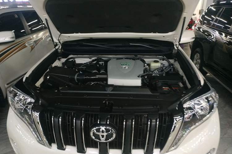 Used Toyota Prado 2016 3.5L Automatic TX-L NAVI Engine Bay