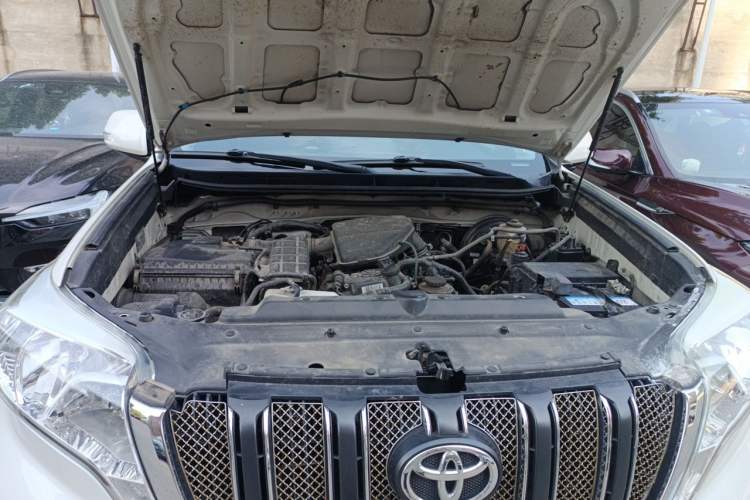 Used Toyota Prado 2016 2.7L Automatic Standard Edition Engine Bay