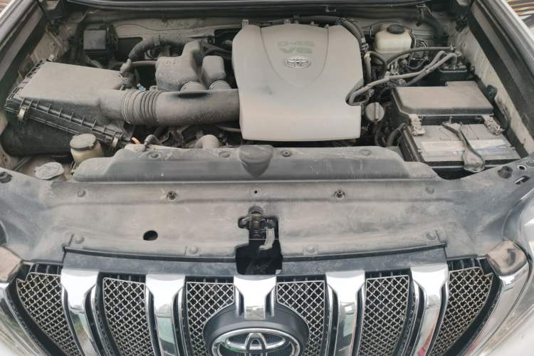 Used Toyota Prado 2016 3.5L Automatic TX-L Engine Bay
