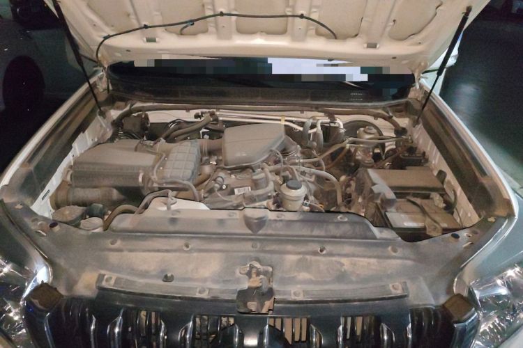 Used Toyota Prado  Engine Bay
