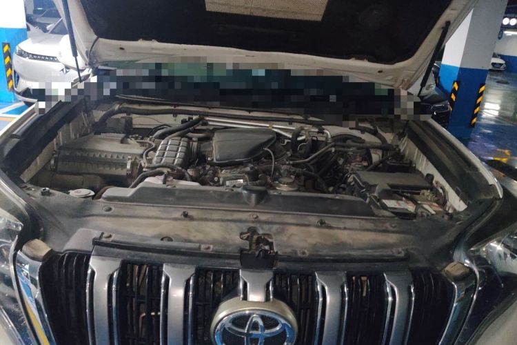 Used Toyota Prado  Engine Bay
