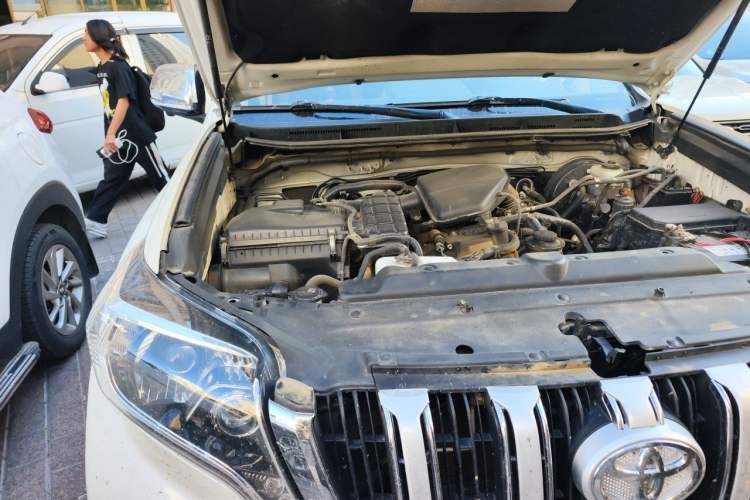 Used Toyota Prado  Engine Bay Right