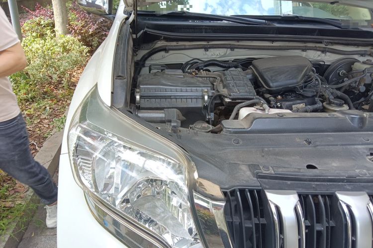 Used Toyota Prado  Engine Bay Right