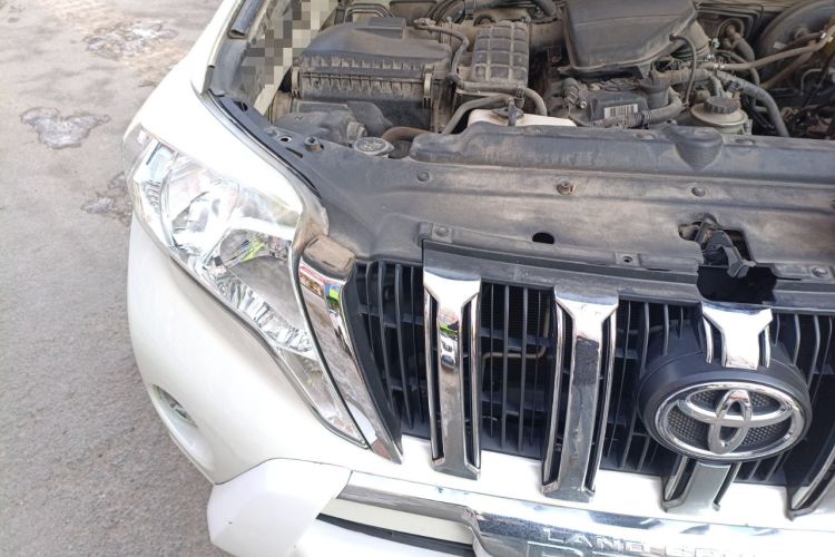 Used Toyota Prado 2016 2.7L Automatic Standard Edition Engine Bay Right