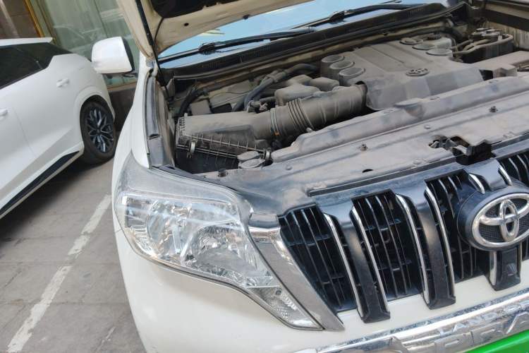 Used Toyota Prado  Engine Bay Right