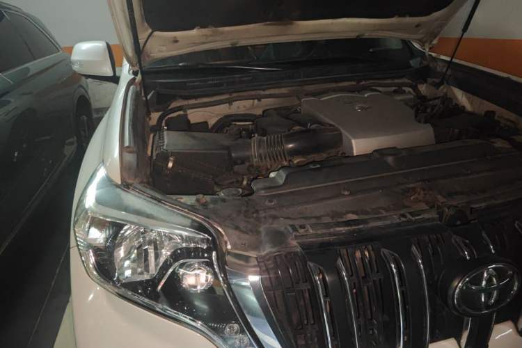 Used Toyota Prado 2016 3.5L Automatic TX-L Engine Bay Right