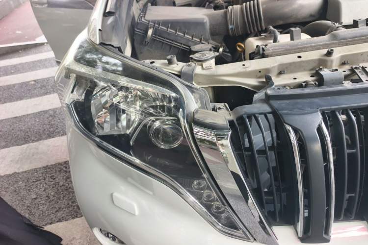 Used Toyota Prado 2016 3.5L Automatic TX-L NAVI Engine Bay Right