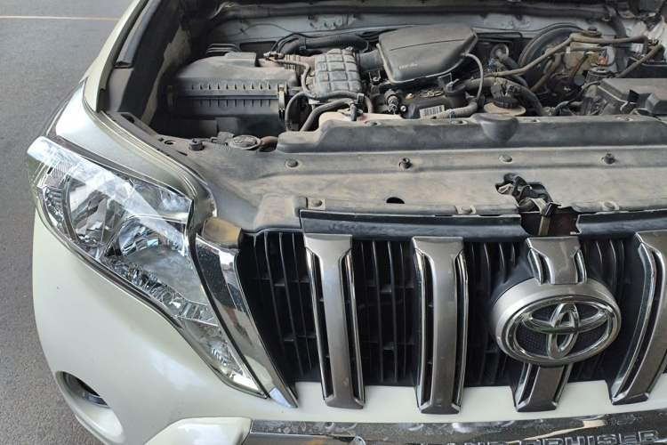 Used Toyota Prado  Engine Bay Right