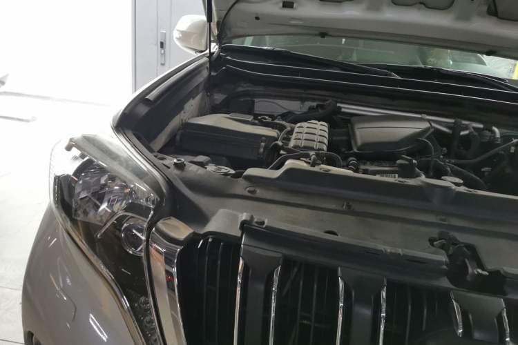 Used Toyota Prado 2016 2.7L Automatic Luxury Edition Engine Bay Right
