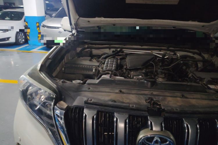 Used Toyota Prado  Engine Bay Right
