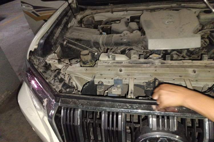 Used Toyota Prado 2016 3.5L Automatic TX-L Engine Bay Right