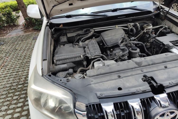 Used Toyota Prado  Engine Bay Right