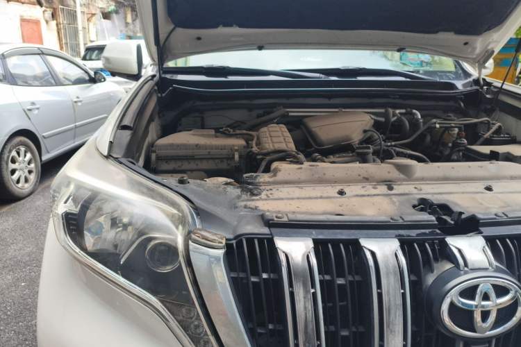 Used Toyota Prado 2016 2700 TX 7-Seater Middle East Version Engine Bay Right